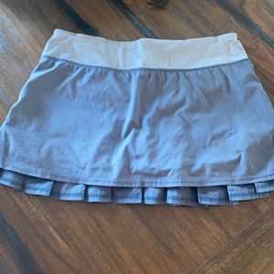 Lululemon skort in size 8